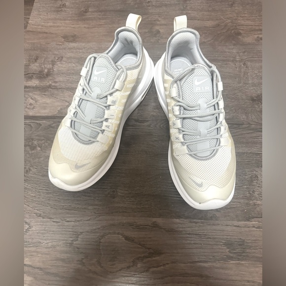Nike Shoes - Nike Air Max Axis Running Sneakers Women's 7